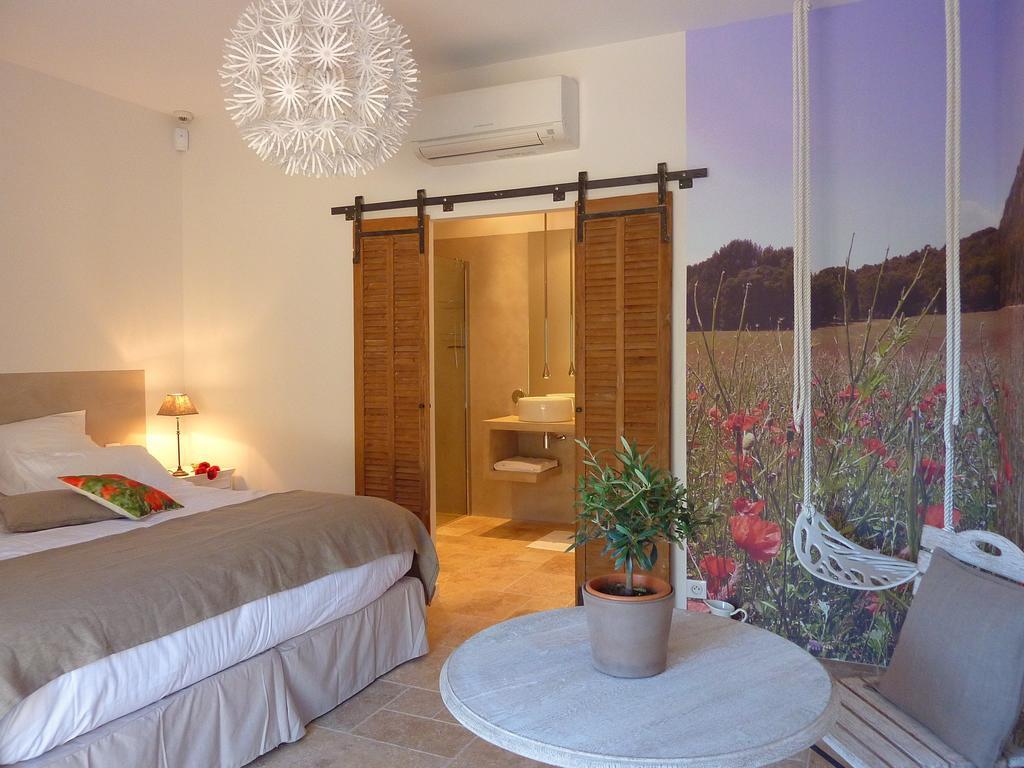 Les Mazets Du Luberon Bed and Breakfast Puget Δωμάτιο φωτογραφία