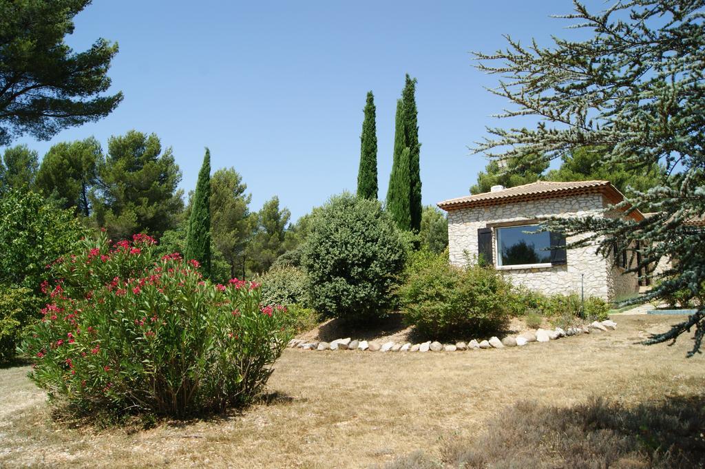 Les Mazets Du Luberon Bed and Breakfast Puget Εξωτερικό φωτογραφία