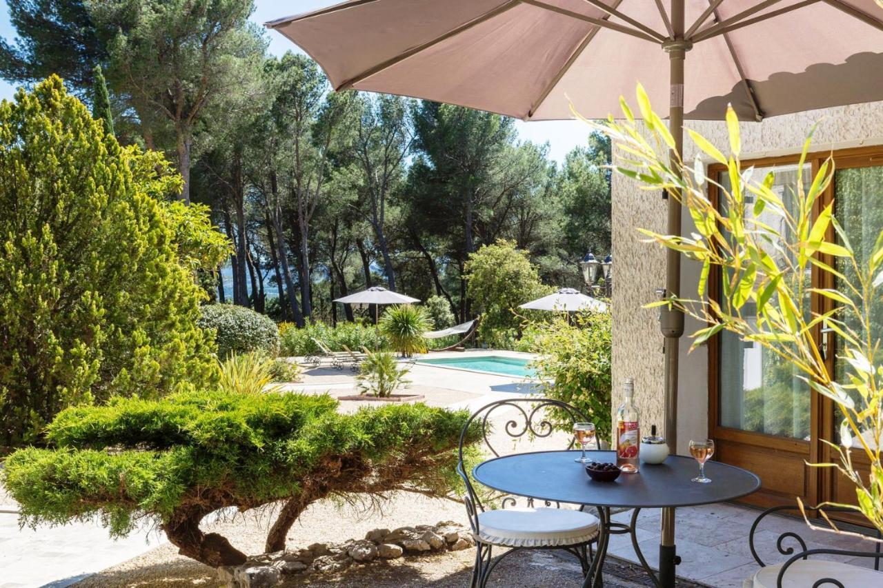 Les Mazets Du Luberon Bed and Breakfast Puget Εξωτερικό φωτογραφία